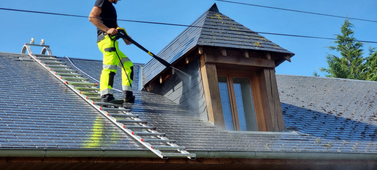 <a href="#ancrage2">Toiture en Ardoise</a>